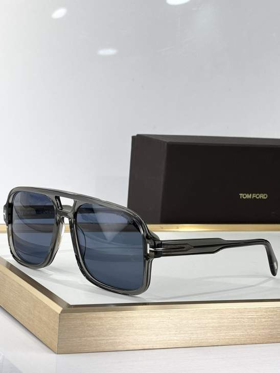 Picture of Tom Ford Sunglasses _SKUfw77894255fw
